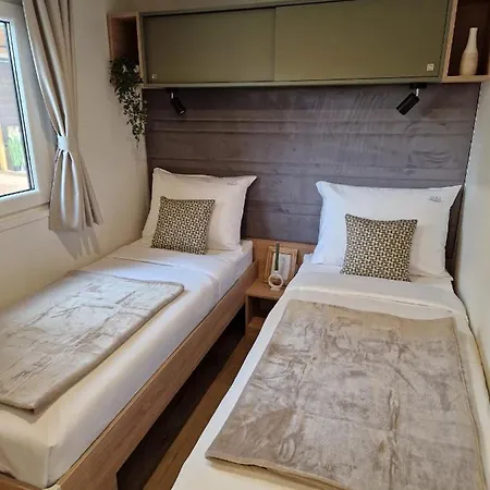Mobile Vito 4*